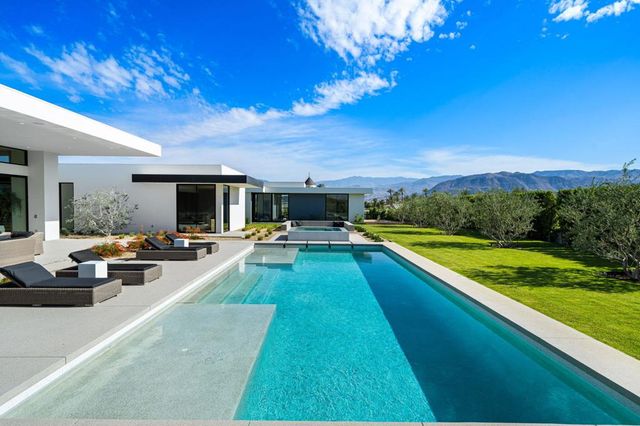 3 Wren Court, Rancho Mirage, CA 92270