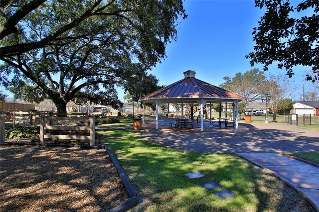 10922 Fallbrook Drive, Houston, TX 77064