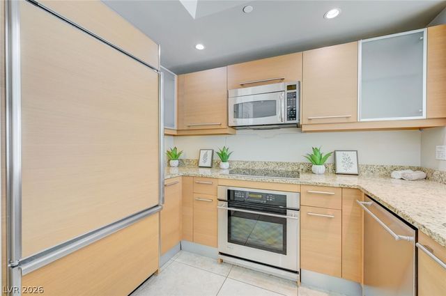 222 Karen Avenue 1503, Las Vegas, NV 89109