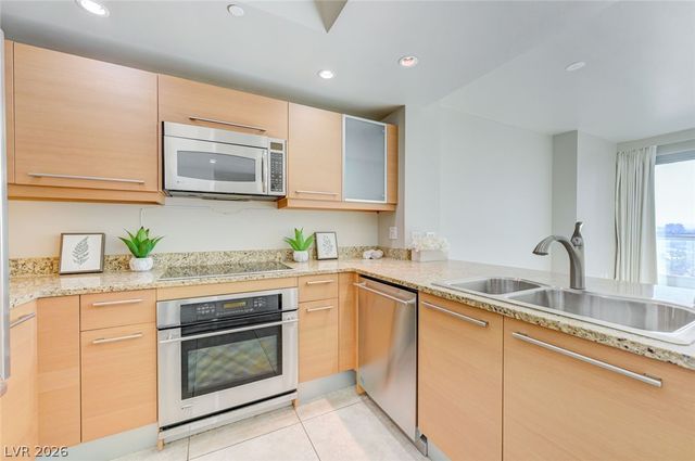 222 Karen Avenue 1503, Las Vegas, NV 89109