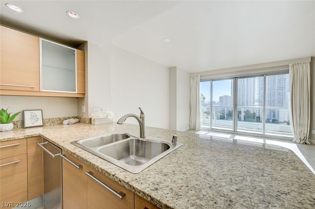 222 Karen Avenue 1503, Las Vegas, NV 89109