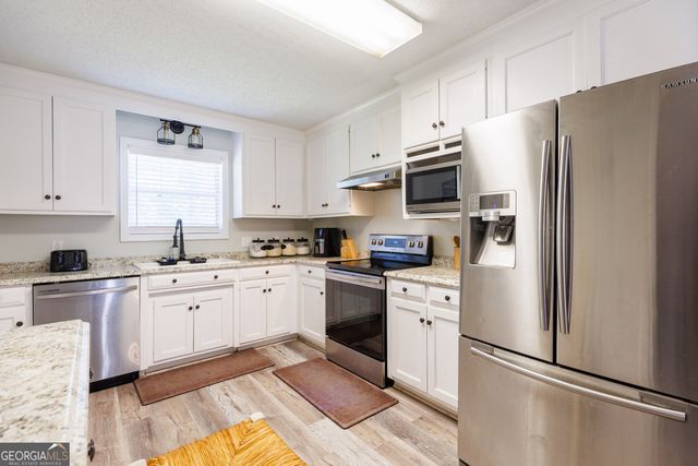 3956 Foxridge Drive, Valdosta, GA 31605