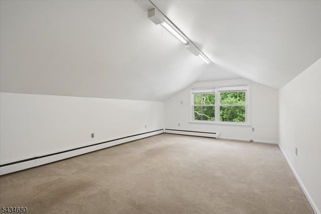 5 Glen Ridge Dr, Washington Twp., NJ 07853