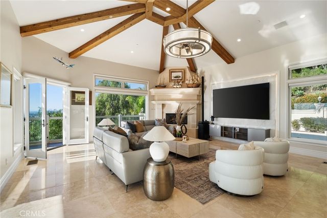 10322 Saint Charles Way, North Tustin, CA 92705