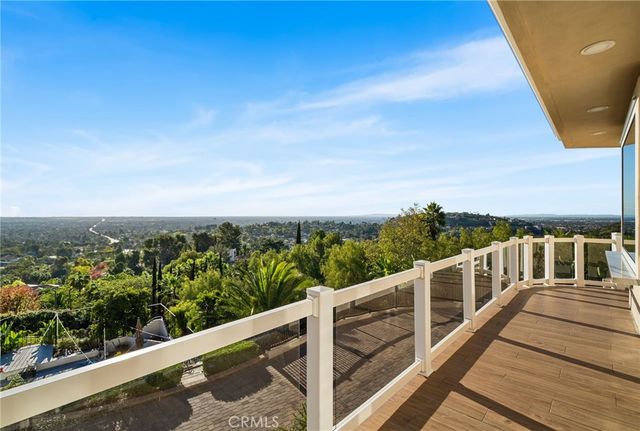 10322 Saint Charles Way, North Tustin, CA 92705