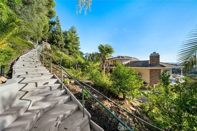 10322 Saint Charles Way, North Tustin, CA 92705