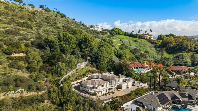 10322 Saint Charles Way, North Tustin, CA 92705