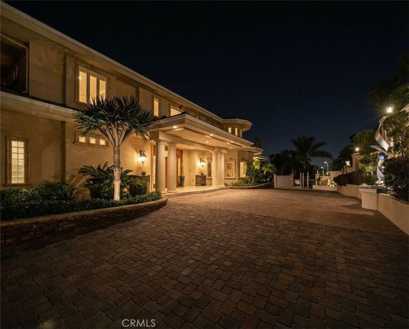 10322 Saint Charles Way, North Tustin, CA 92705