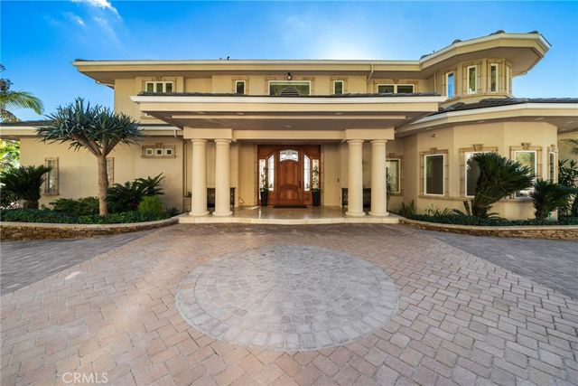 10322 Saint Charles Way, North Tustin, CA 92705