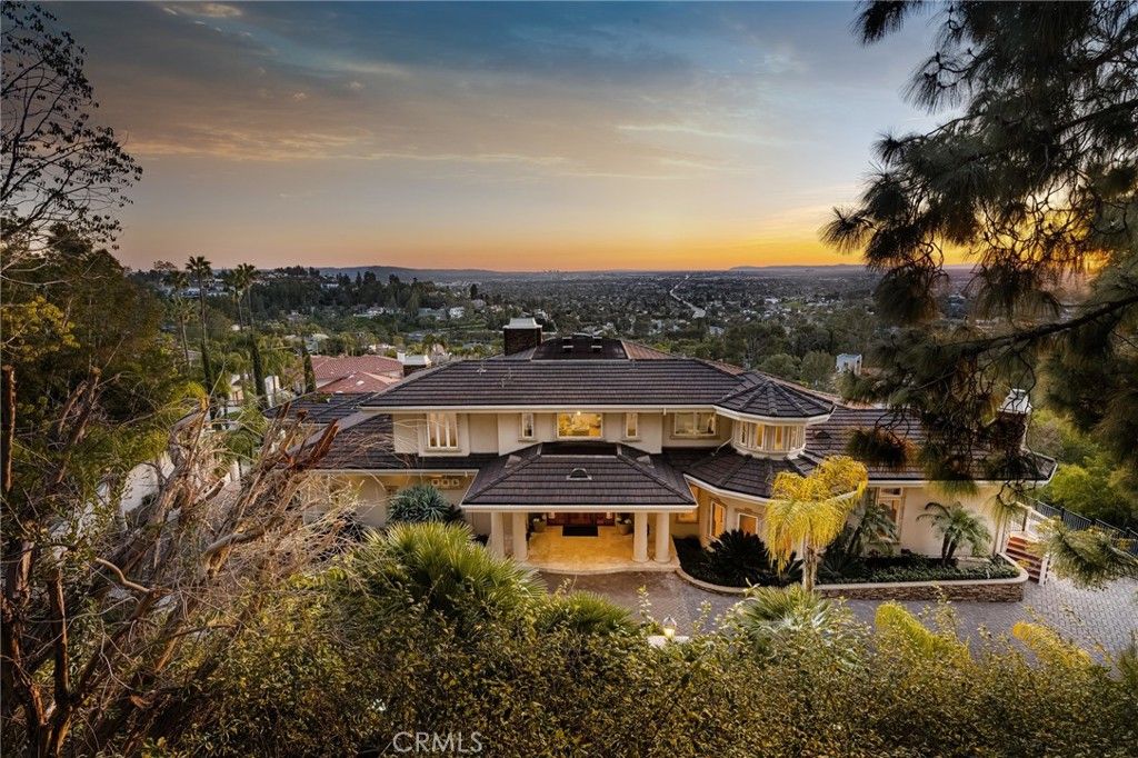 10322 Saint Charles Way, North Tustin, CA 92705