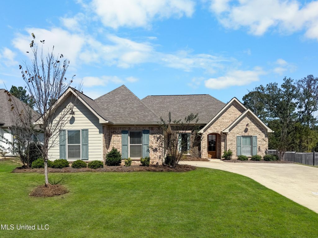 183 Cornerstone Drive, Brandon, MS 39042