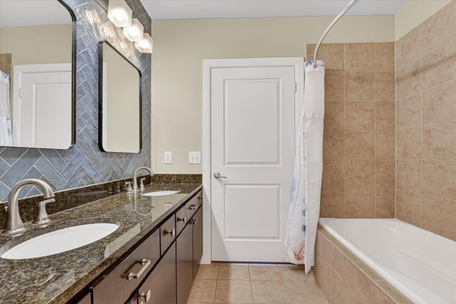 300 St Joseph Parkway 116, Houston, TX 77002