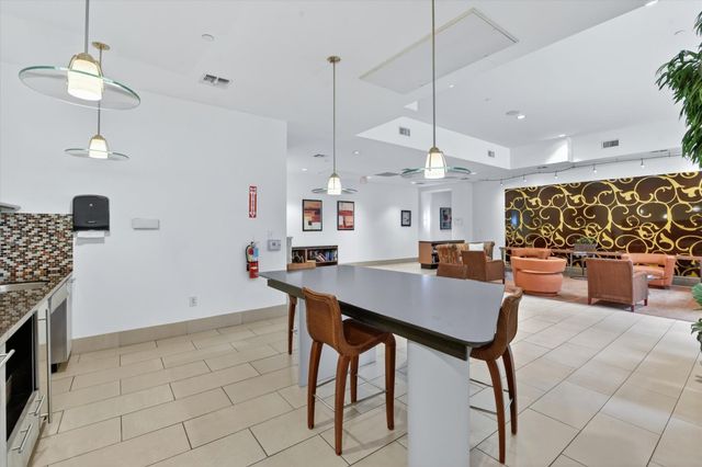 300 St Joseph Parkway 116, Houston, TX 77002