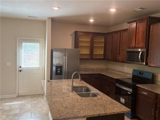 136 Al Jennah Boulevard, Locust Grove, GA 30248