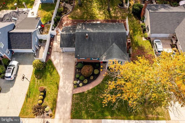 333 COVERED BRIDGE RD, Cherry Hill, NJ 08034