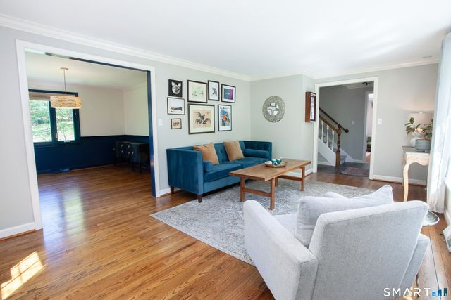 19 Lawton Drive, Simsbury, CT 06070