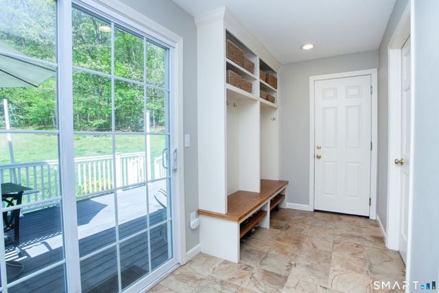 19 Lawton Drive, Simsbury, CT 06070