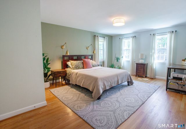 19 Lawton Drive, Simsbury, CT 06070