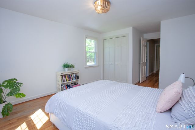 19 Lawton Drive, Simsbury, CT 06070
