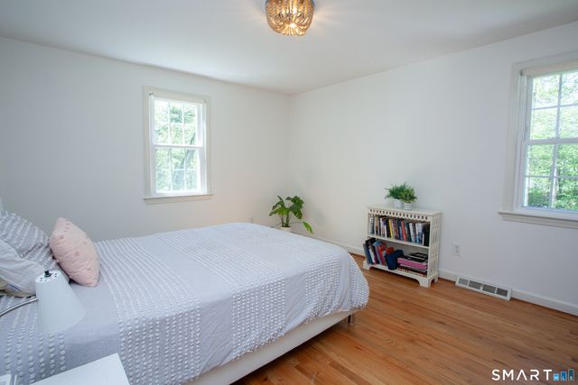 19 Lawton Drive, Simsbury, CT 06070