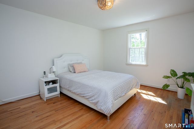 19 Lawton Drive, Simsbury, CT 06070