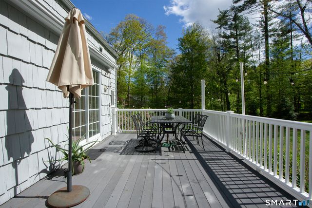 19 Lawton Drive, Simsbury, CT 06070