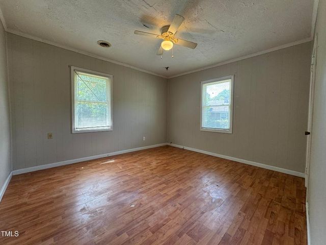 122 S 5th Street, Spring Lake, NC 28390