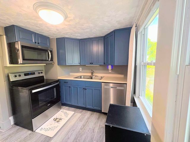 107 West Bow Street, Franklin, NH 03235