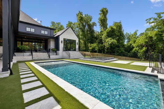840 Brentview Dr, Nashville, TN 37220
