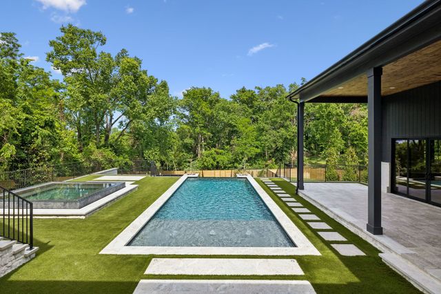 840 Brentview Dr, Nashville, TN 37220