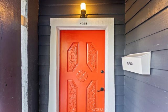 1065 Laguna, Los Angeles, CA 90026