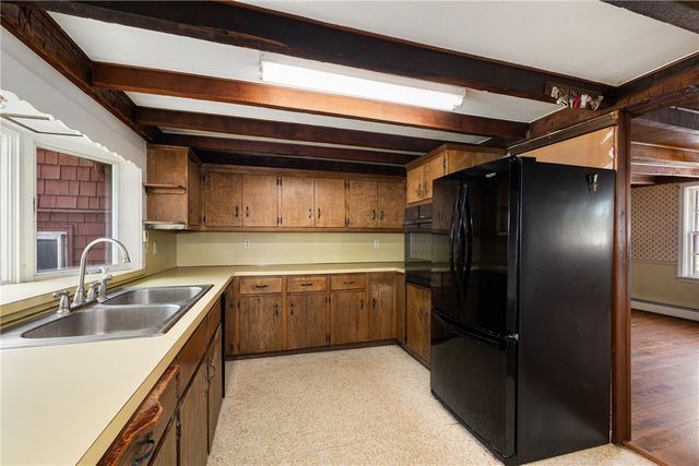 1289 South Road, East Greenwich, RI 02818
