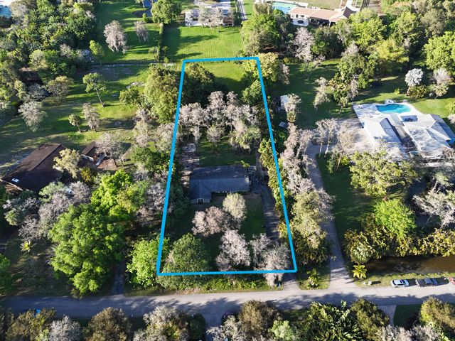 9003 NW 70th Court, Parkland, FL 33067