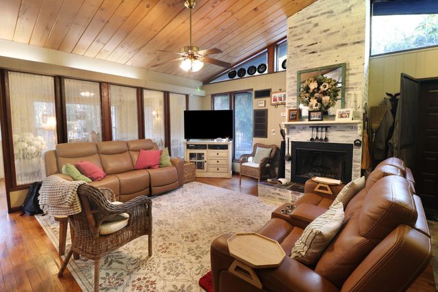 9003 NW 70th Court, Parkland, FL 33067