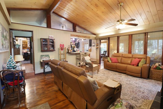 9003 NW 70th Court, Parkland, FL 33067