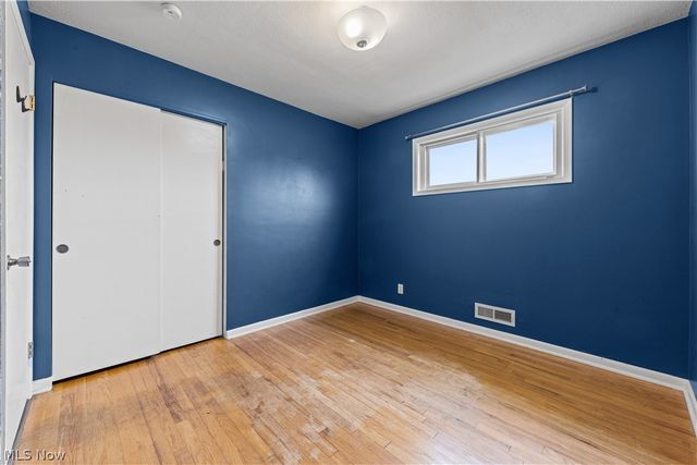 578 E Dartmoor Avenue, Seven Hills, OH 44131
