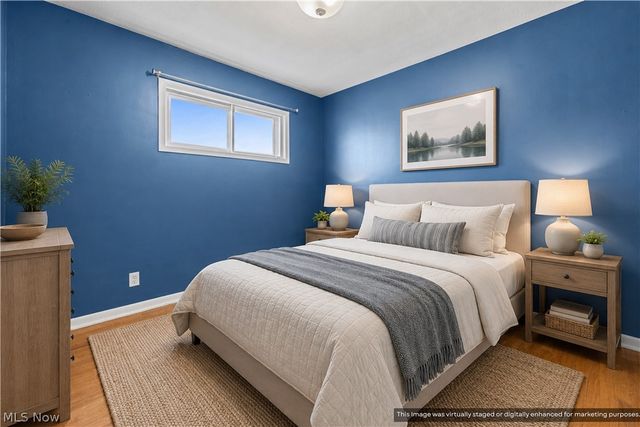 578 E Dartmoor Avenue, Seven Hills, OH 44131