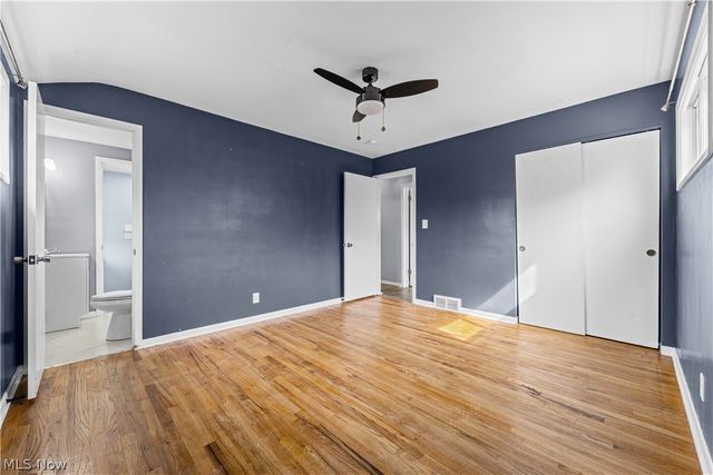 578 E Dartmoor Avenue, Seven Hills, OH 44131