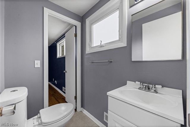 578 E Dartmoor Avenue, Seven Hills, OH 44131
