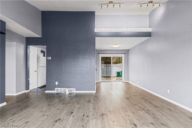 578 E Dartmoor Avenue, Seven Hills, OH 44131