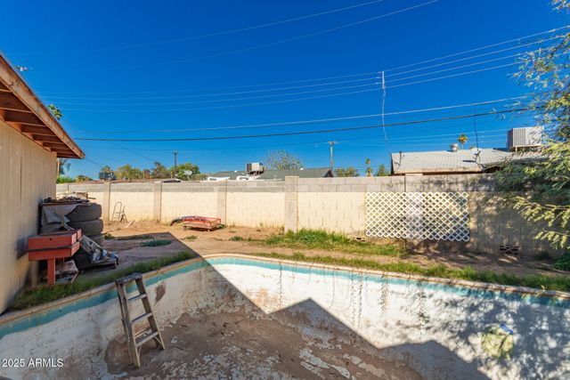 4025 N 59TH Drive, Phoenix, AZ 85033