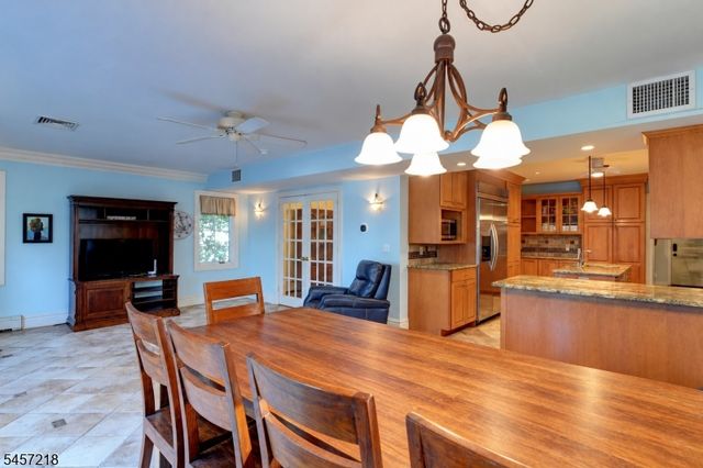 25 Morningside Cir, Little Falls Twp., NJ 07424