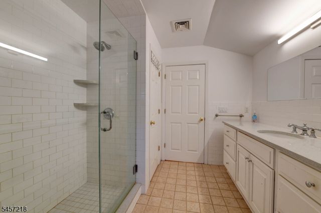 25 Morningside Cir, Little Falls Twp., NJ 07424
