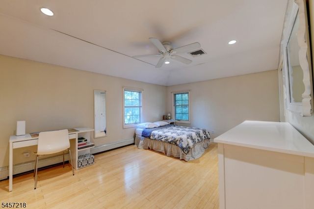 25 Morningside Cir, Little Falls Twp., NJ 07424