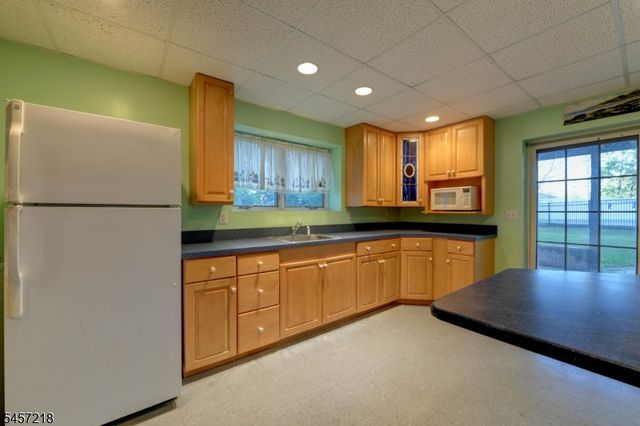 25 Morningside Cir, Little Falls Twp., NJ 07424