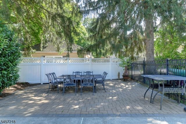 25 Morningside Cir, Little Falls Twp., NJ 07424