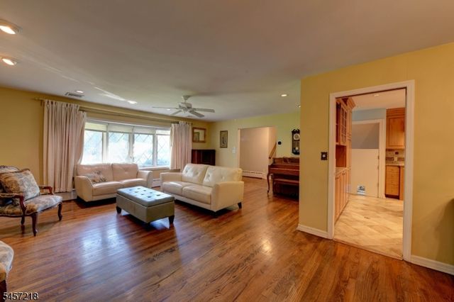 25 Morningside Cir, Little Falls Twp., NJ 07424