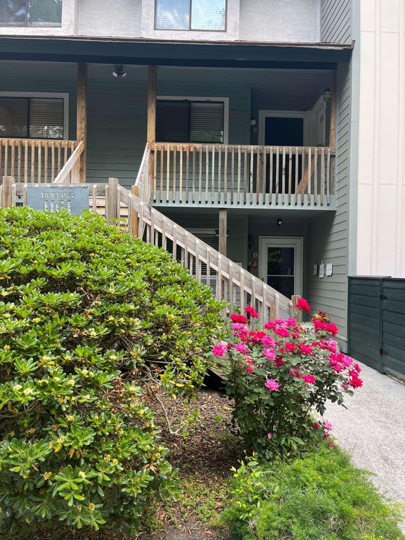 1161 Shadow Lake Circle E, Mount Pleasant, SC 29464