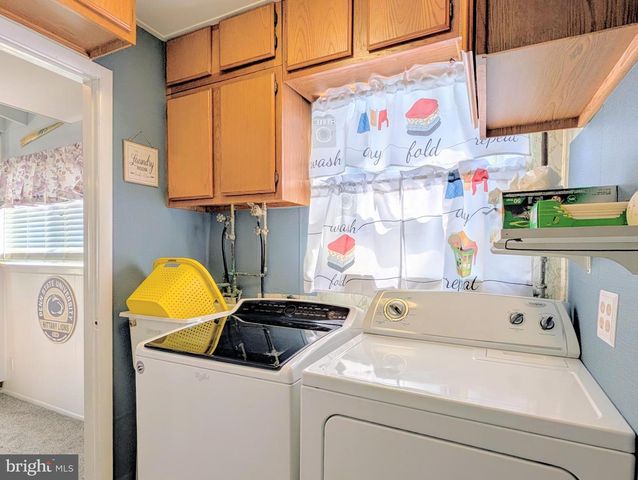 714 WYNDOM TER, Secane, PA 19018