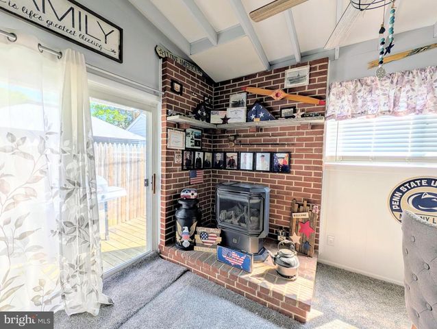 714 WYNDOM TER, Secane, PA 19018